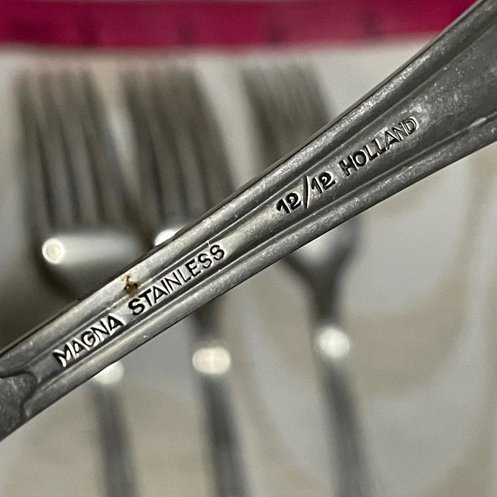 Set of 4 Vintage Magna Stainless Forks 12/12 Holland Ornate Dining Flatware‎